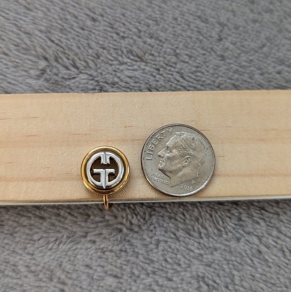 Vintage Givenchy two tone clip on earrings - Picture 6 of 12